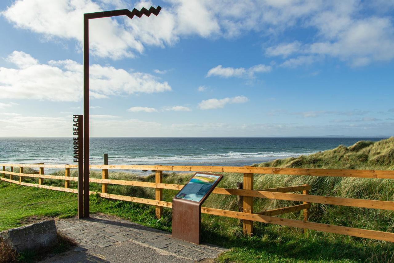 הוילה Fanore Dolphin Watch Wild Atlantic Way מראה חיצוני תמונה
